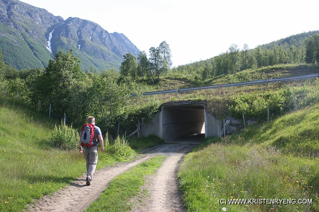 IMG_0214.JPG - Fra Sørbotn følger man traktorveien et godt stykke inn Saltdalen.