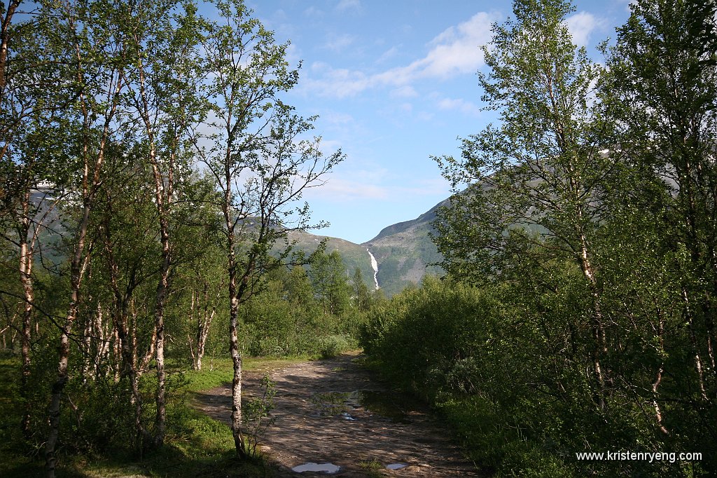 IMG_0006.JPG - Storforselva. Denne krysses ved foten av Langlitinden. Og, JA - man må regne med å bli våt på bena.