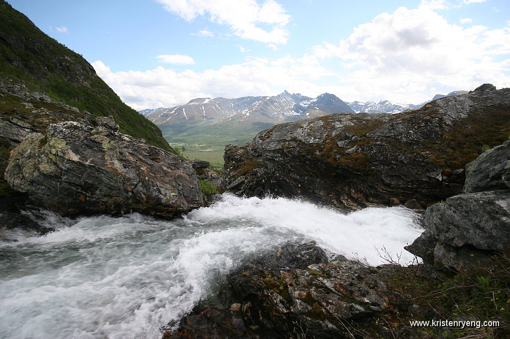 IMG_0156.JPG - På vei ned gikk jeg innom starten på fossefallet som renner ned mot Ramfjordmoen.