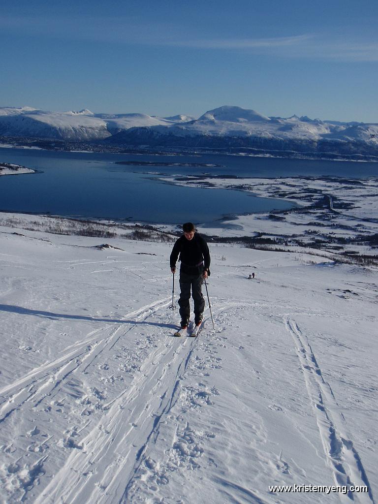 P3050011.JPG - Håvard på vei opp mot Lille Blåmann