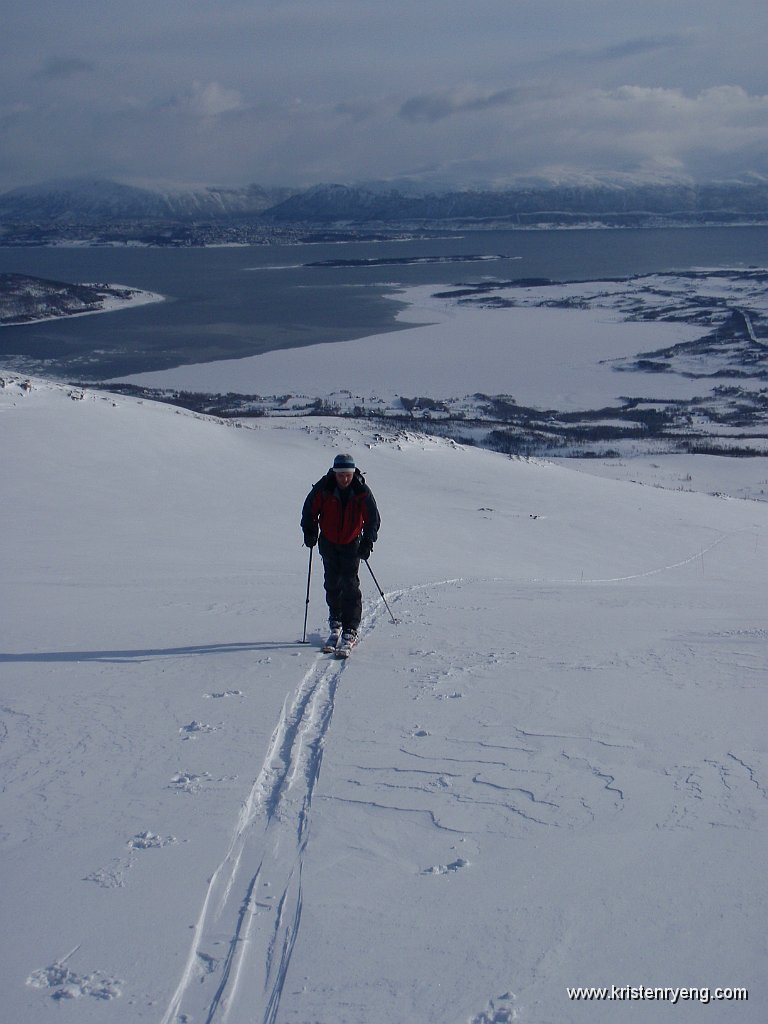 P3160236.JPG - Håvard nærmer seg toppen.