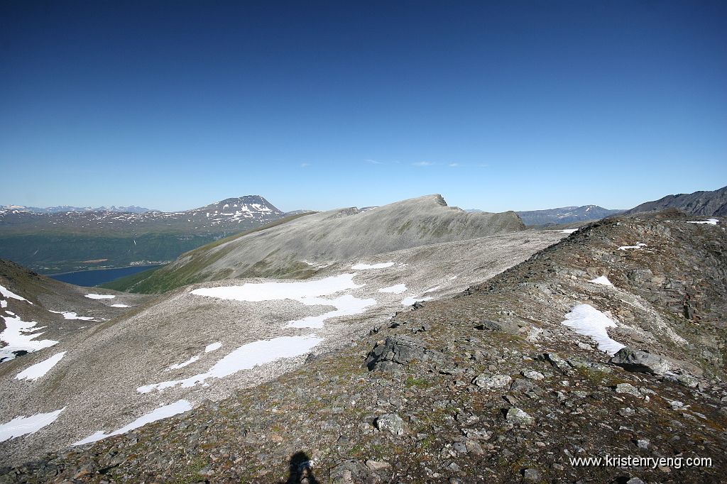 IMG_0068.JPG - Fagerfjellet midt i bildet.