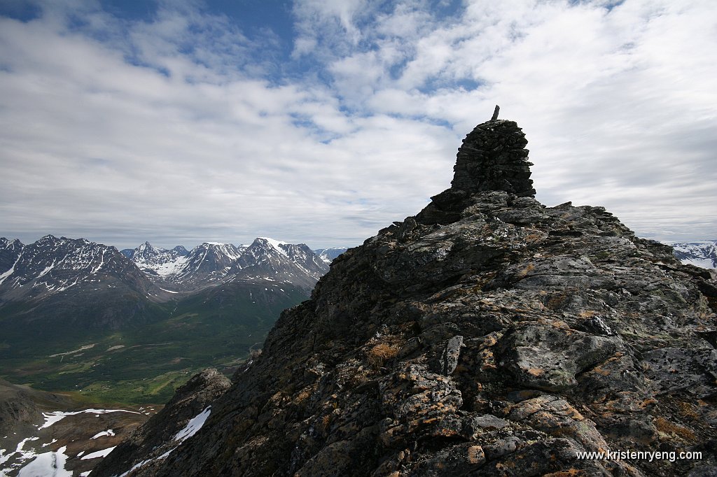 IMG_0184.JPG - Toppvarden på Rasmustinden, 1224 moh.