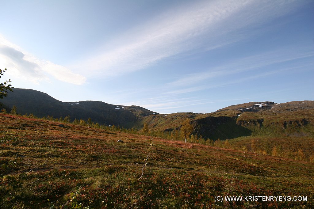 IMG_0391.JPG - Utsikt mot sør mot Salen og Tromsdalsvatnet.