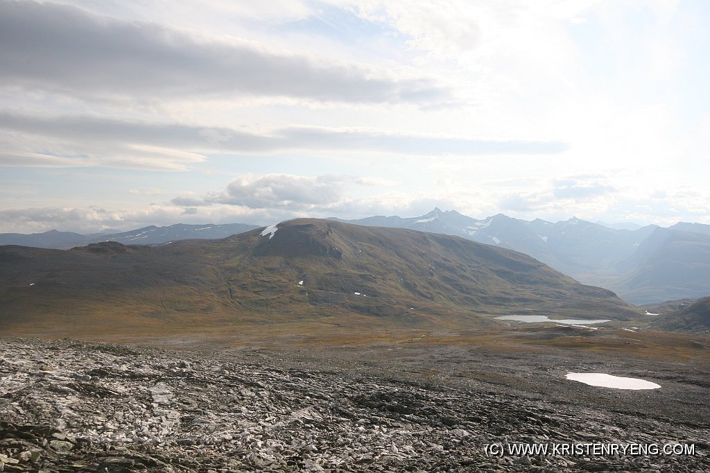 IMG_0469.JPG - Utsikt mot Langlitinden, 959 moh.  Hamperokken ses også bak.