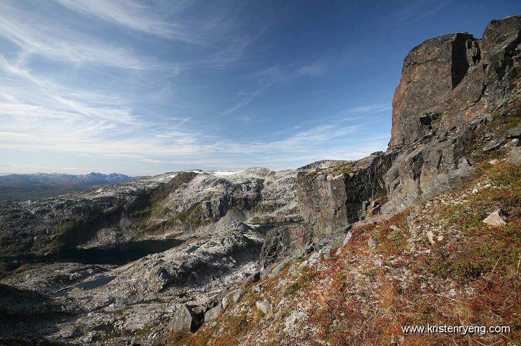 IMG_0149.JPG - Utsikt over Stordalen. Femtevannet nede til venstre, og vi ser starten av Sjettevannet ca midt i bildet.