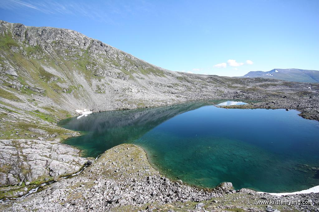 IMG_0332.JPG - Vann 400 ser innbydende ut, men med tanke på årets sommer i Tromsø er det vel heller tvilsomt om badetemperaturene er noe å snakke høyt om...