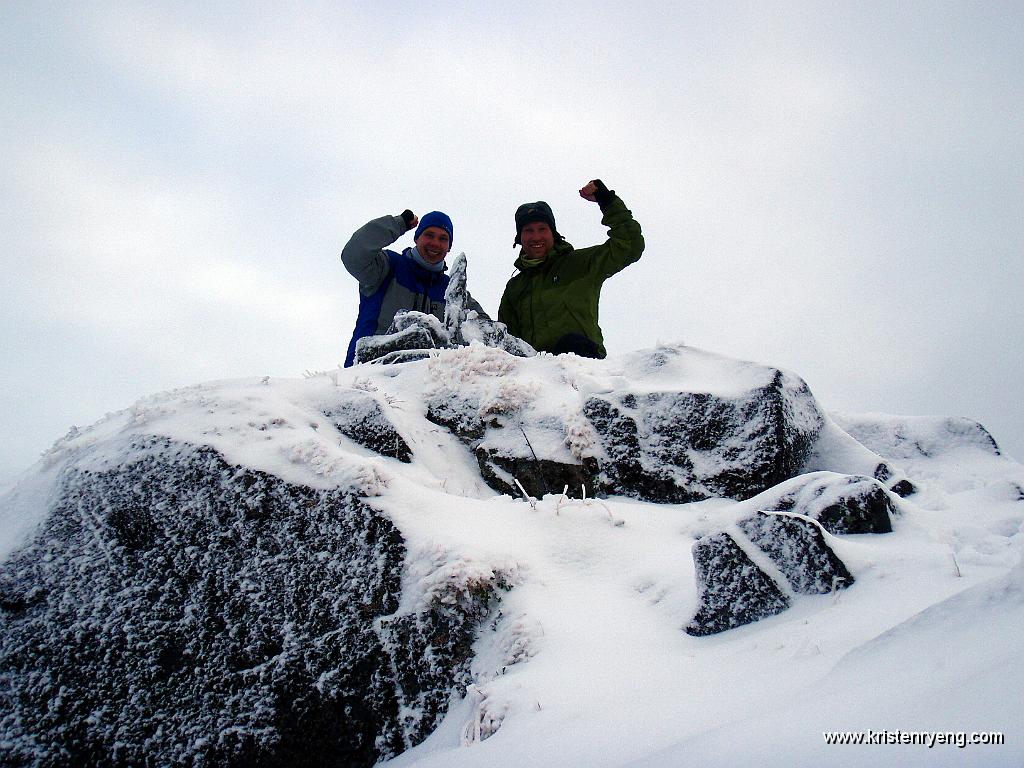 PA220117.jpg - Frank og Kristen på toppen av Sørtinden (724 moh)