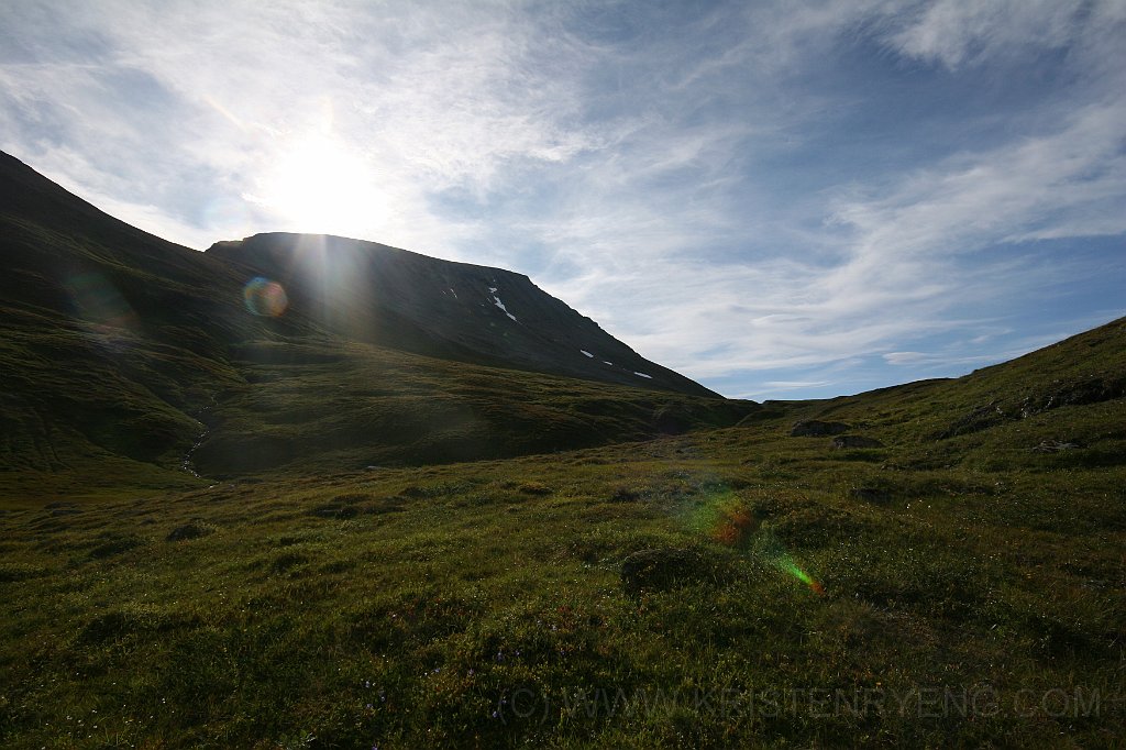 IMG_0025.JPG - I bunn av gryten mellom Storgalten, Lille Galten og Lassefjellet.