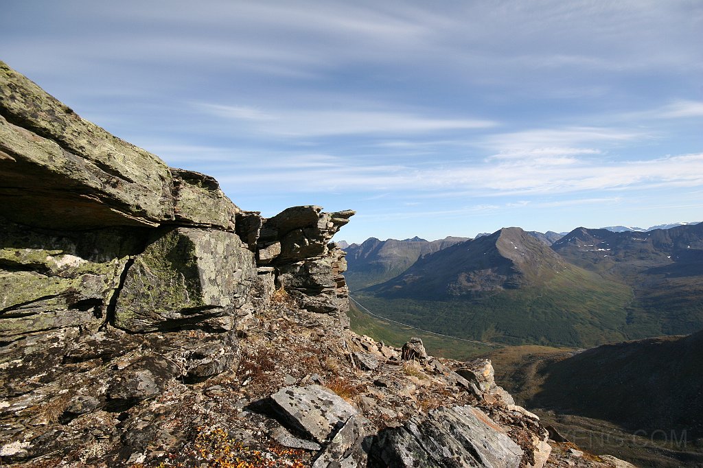 IMG_0159.JPG - Utsikt ned mot E8 og Lavangsdalen.