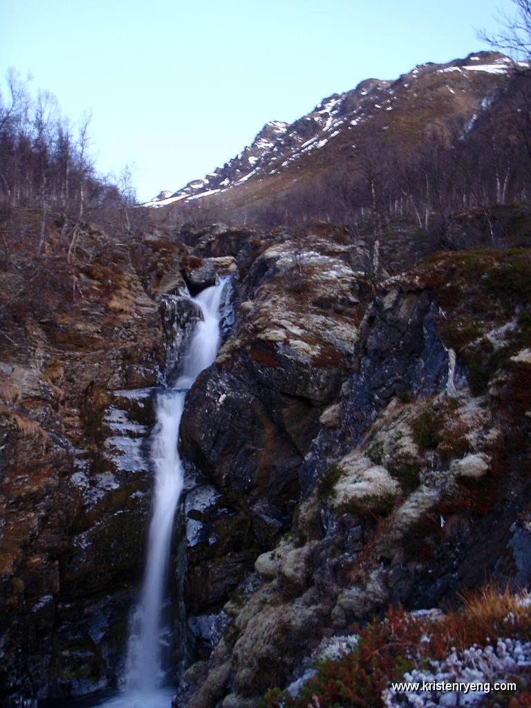 PB110013.JPG - Nærmer meg kanten av Langdalen. Tverrelva kommer ses oppe til høyre som er ruten videre opp.