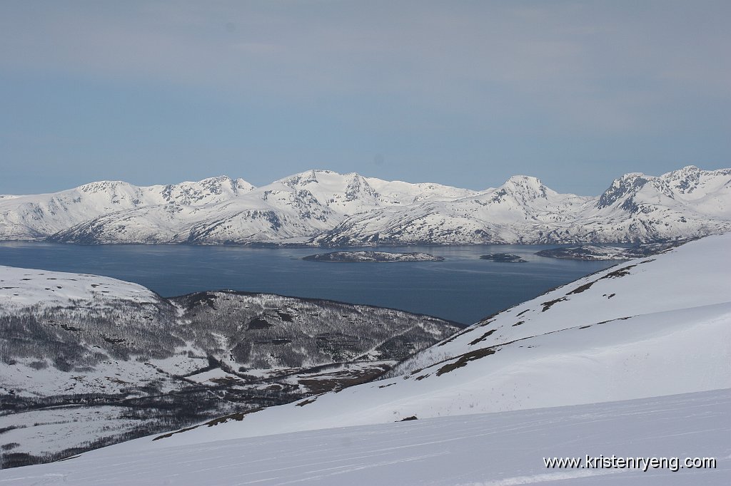 IMG_0010.JPG - Utsikt tilbake mot Ringvassøya.