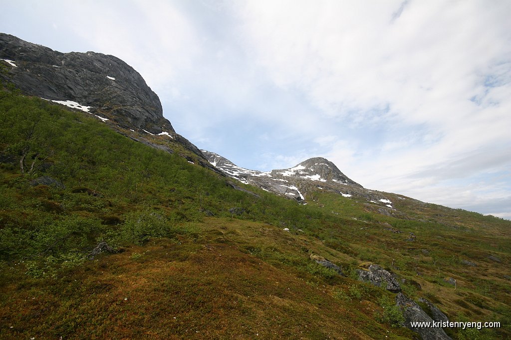 IMG_0044.JPG - Utsikt skrått opp mot Storsteindalen som leder til Vinterhamntinden.